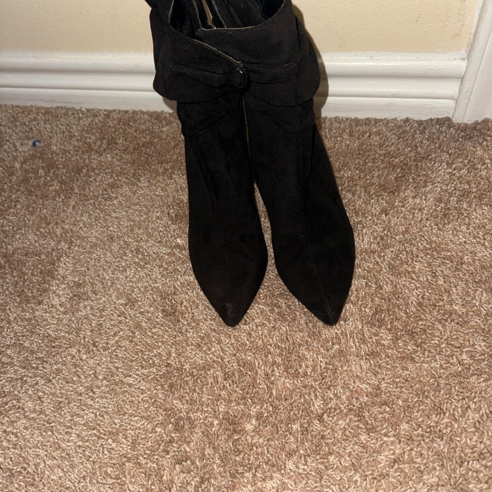 Elegant Black Women's Boots